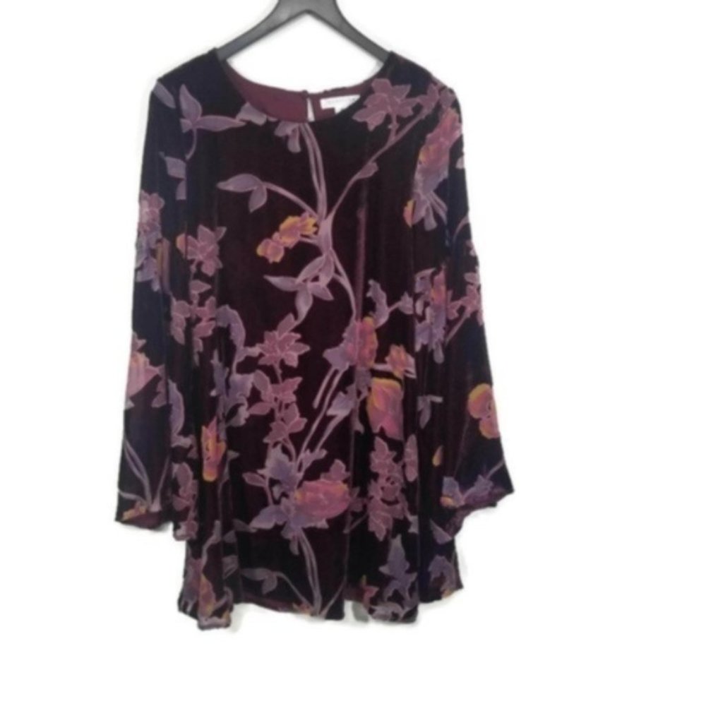 Love Riche Velvet Floral Bell Sleeve Dress Medium